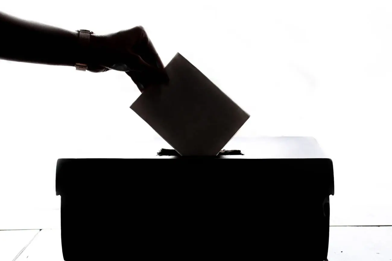 Gambling Price prices 15 in election betting investigation