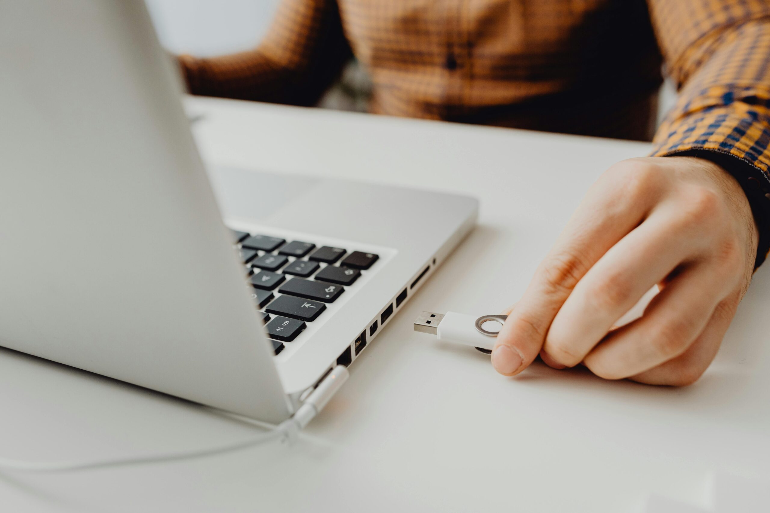 The formulation to turn a USB flash pressure actual into an exact login key on your PC