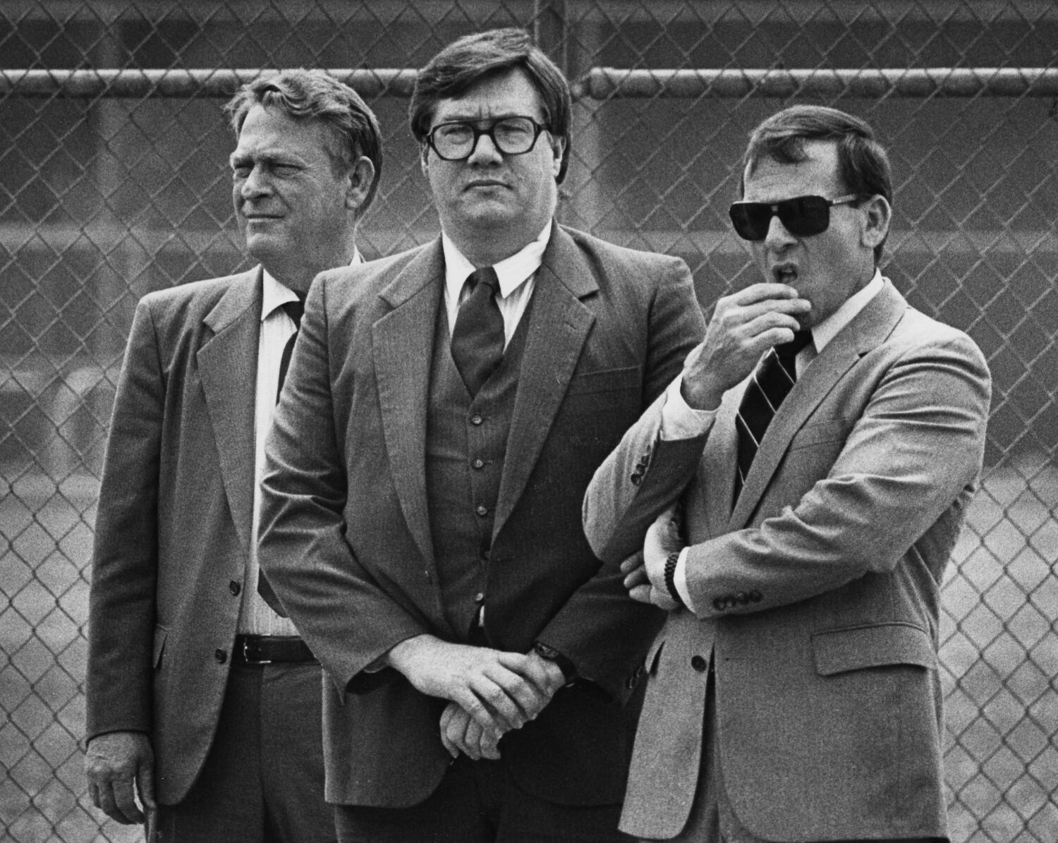 Charged with selling disclose secrets and tactics to the Soviets, a bumbling FBI agent had a new defense