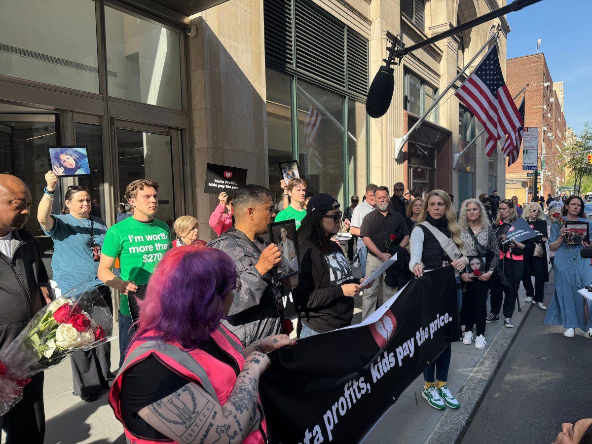 Fogeys who lost kids to on-line harms stutter initiate air of Meta’s NYC place of work