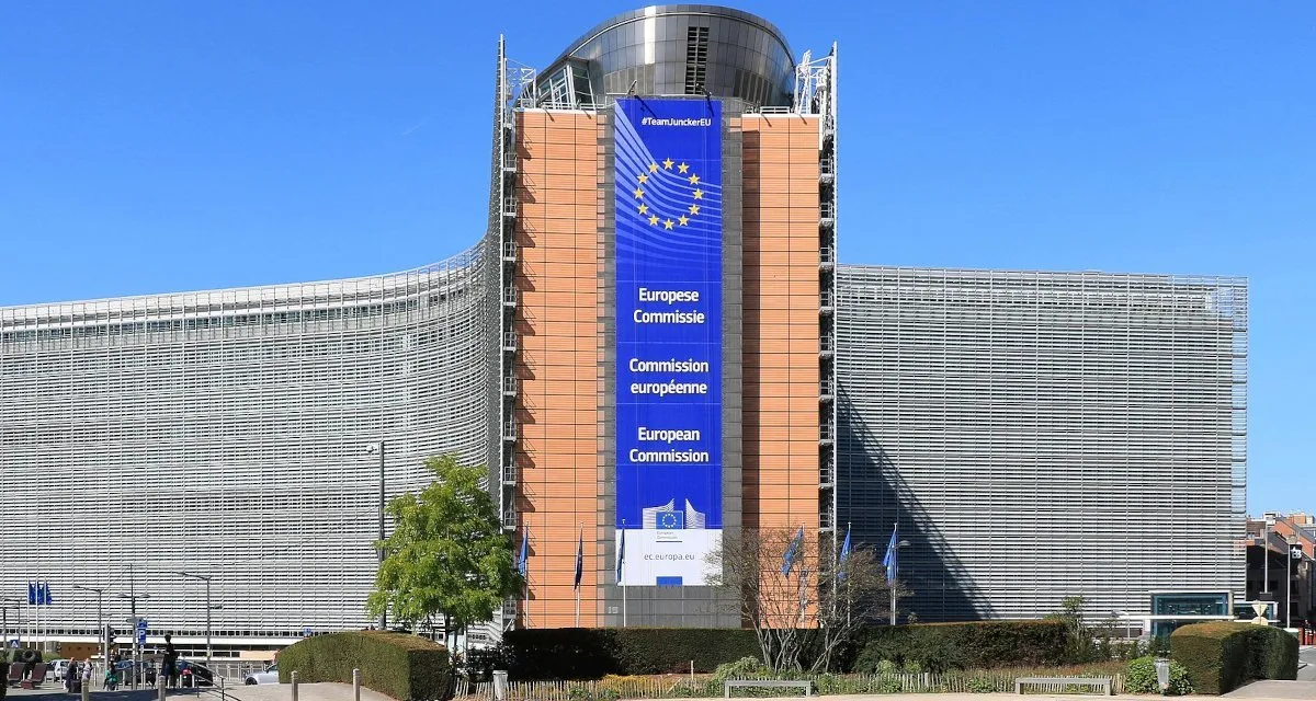 European Commission Fines Apple and Meta Almost $800 Million Over Alleged DMA Violations