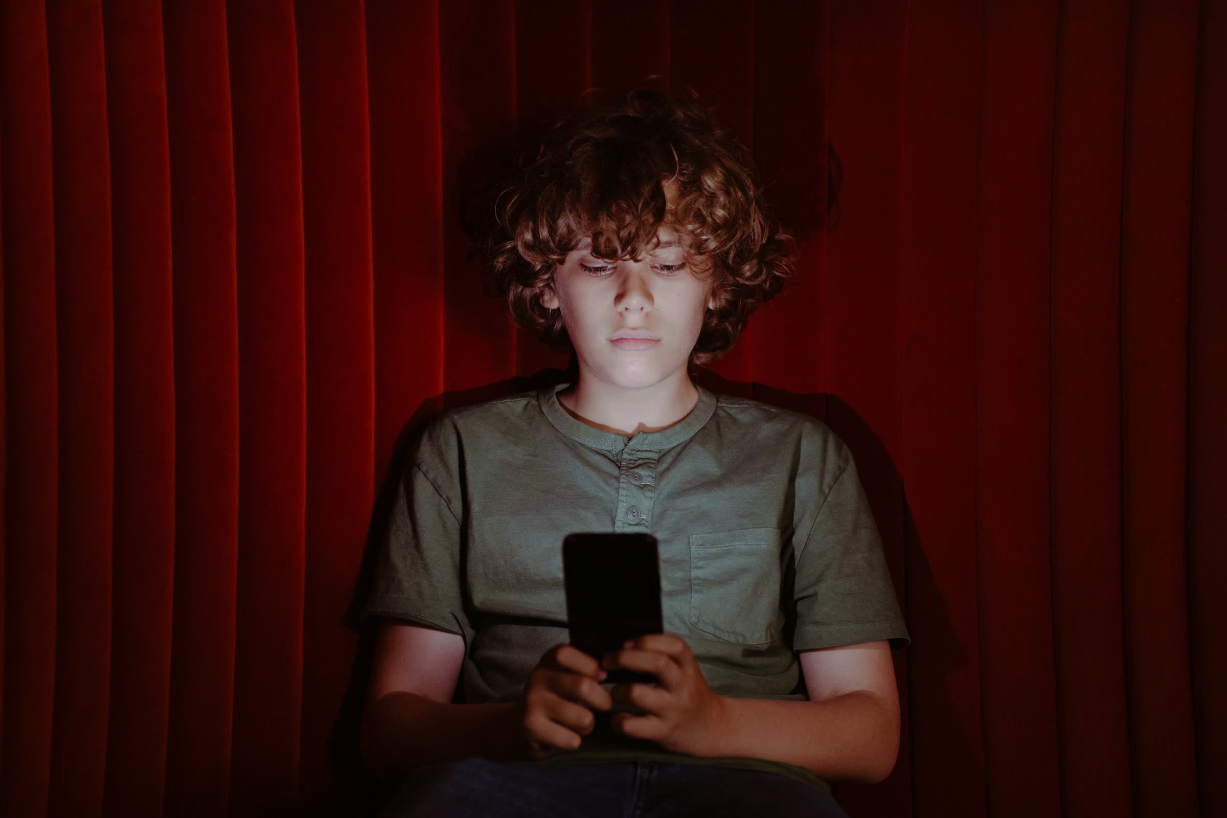 Meta accused of allowing its chatbots to admire interaction in sexually direct chats